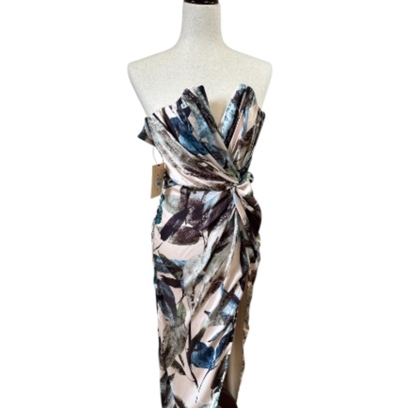 Katie May Finn Leafy Column Gown - Picture 6 of 14